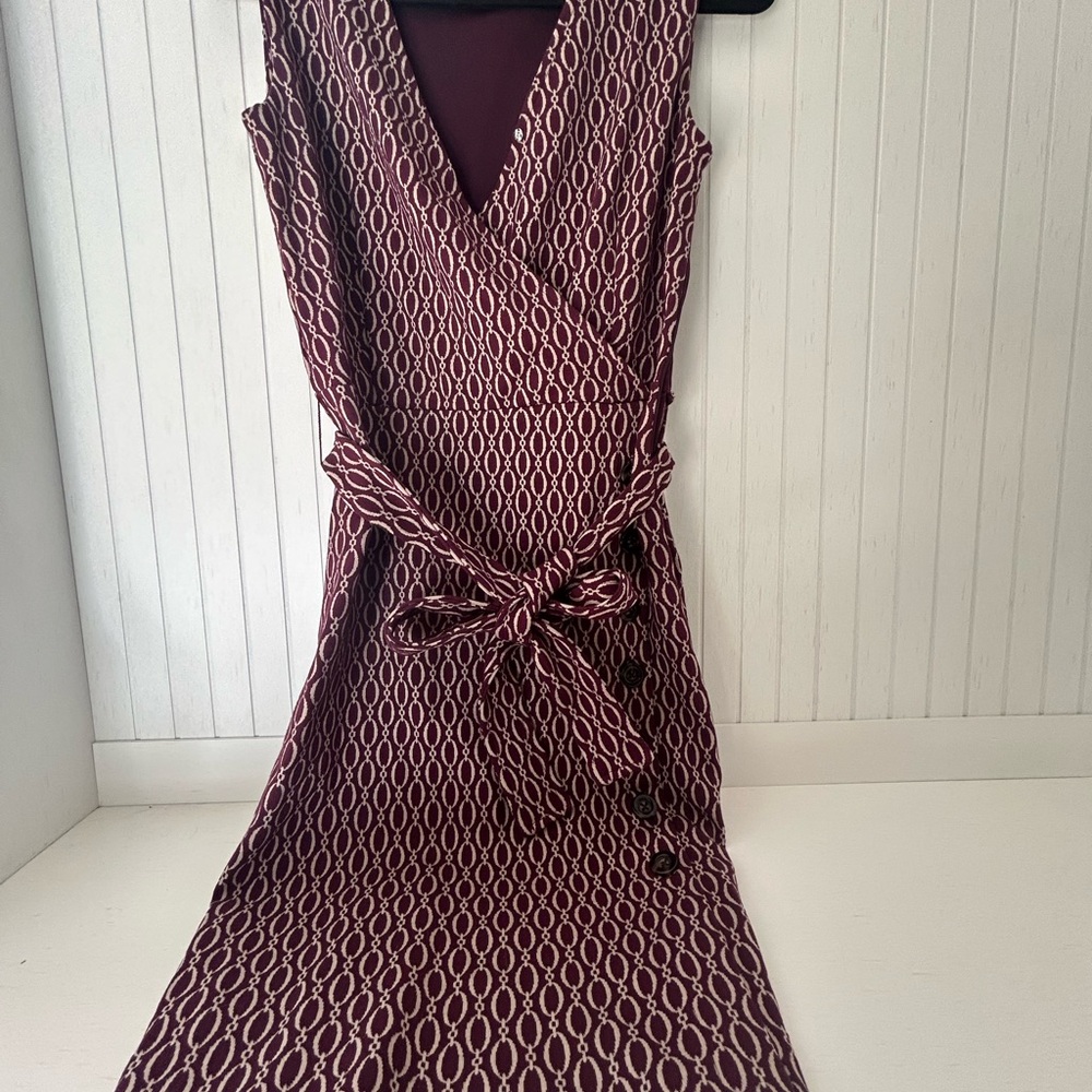 Ann Taylor Maroon Geometric Blouse